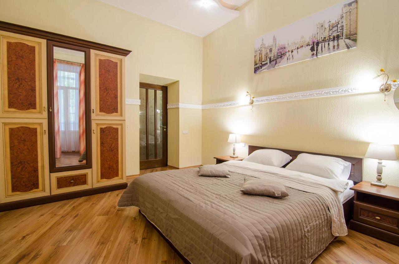 Apartment At Malaya Zhytomyrska 5 Киев Экстерьер фото