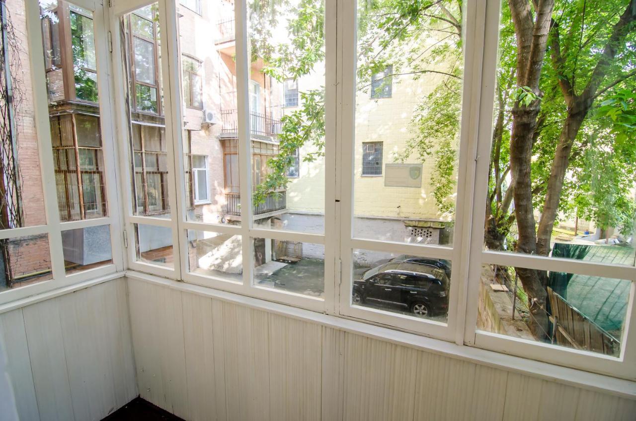 Apartment At Malaya Zhytomyrska 5 Киев Экстерьер фото